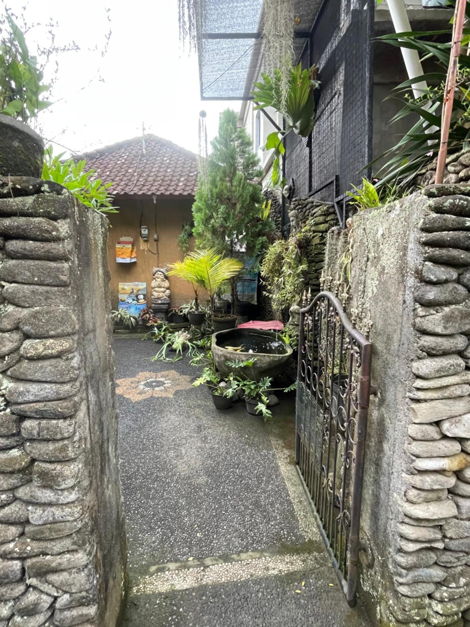 Suntari Homestay Ubud Eksteriør billede